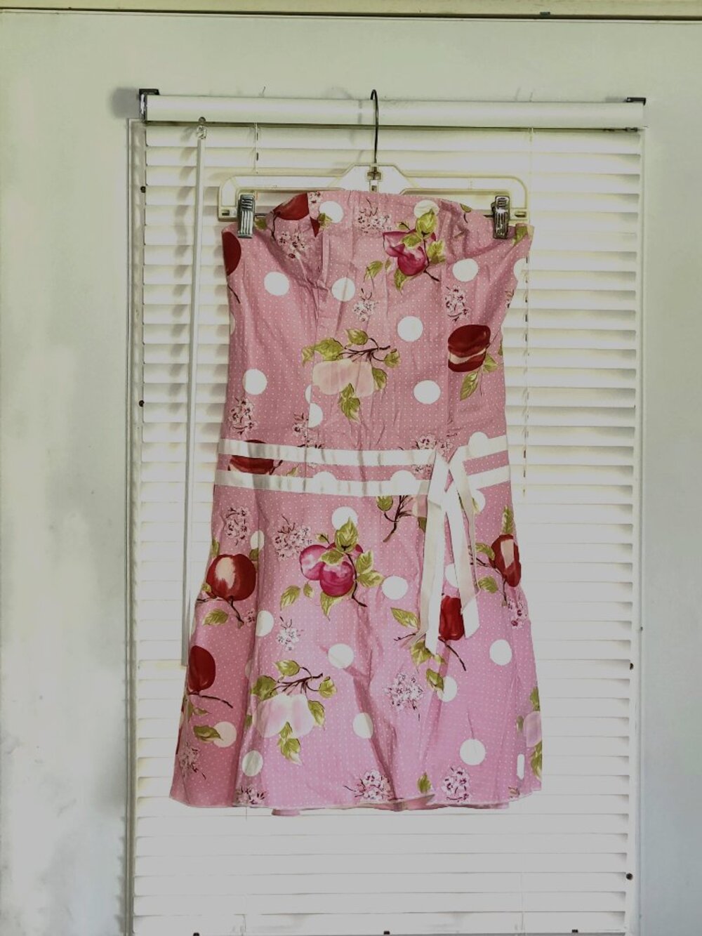 Speechless junior womans strapelesss dress
